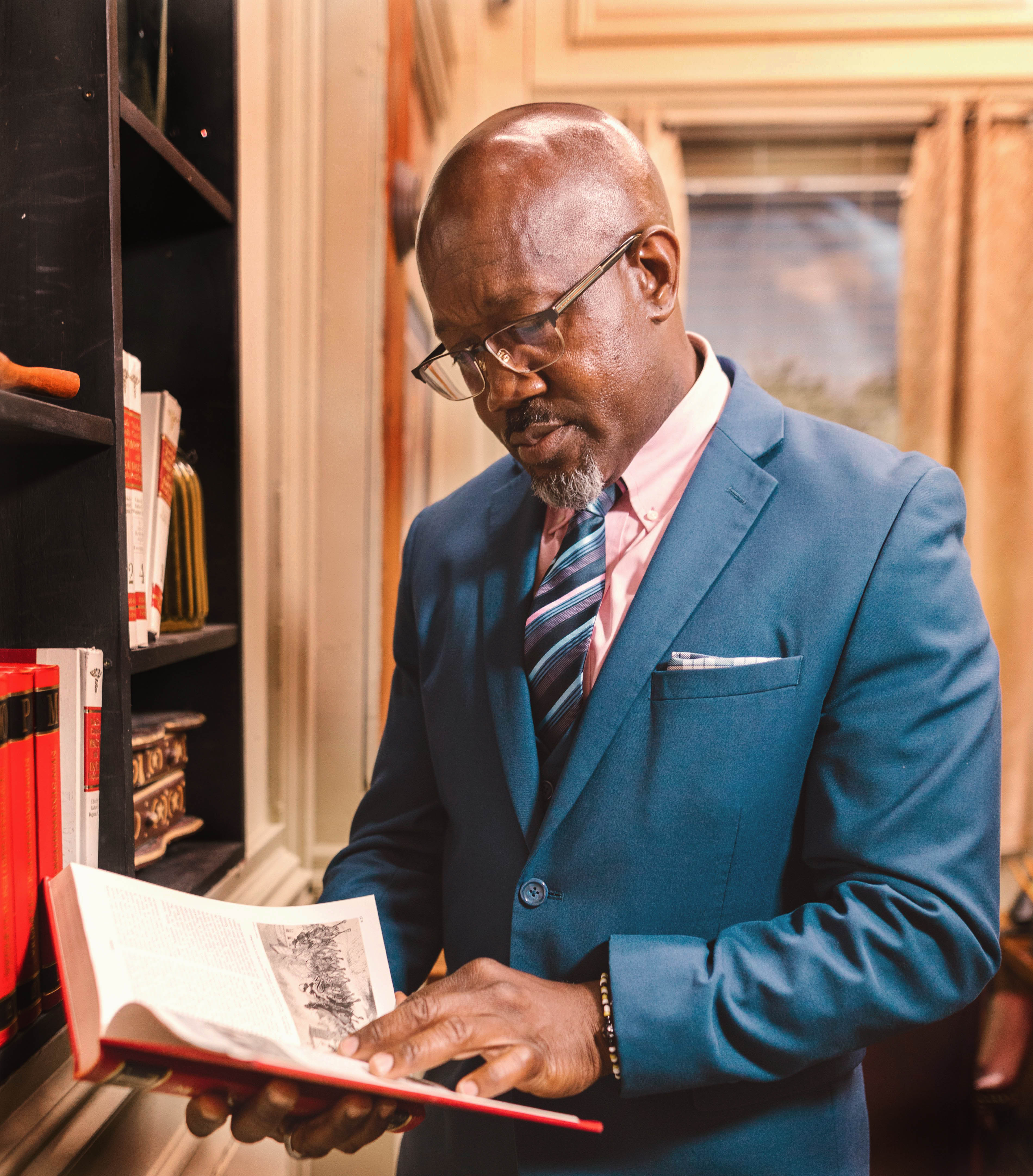 Man-in-Suit-Reading-03 copy